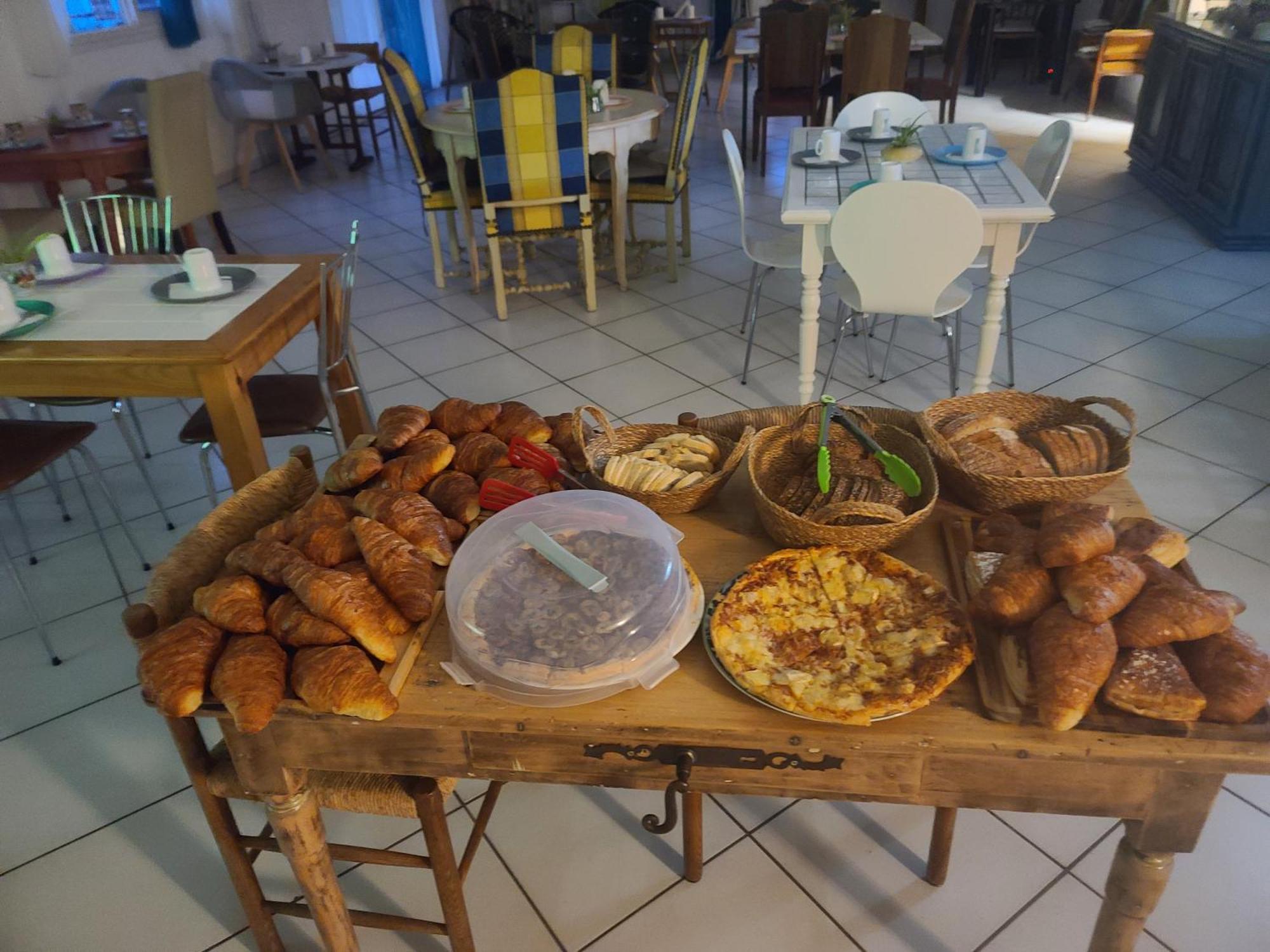 Bel Hotel Restaurant La Gentilhommiere เทรเบส์ ภายนอก รูปภาพ